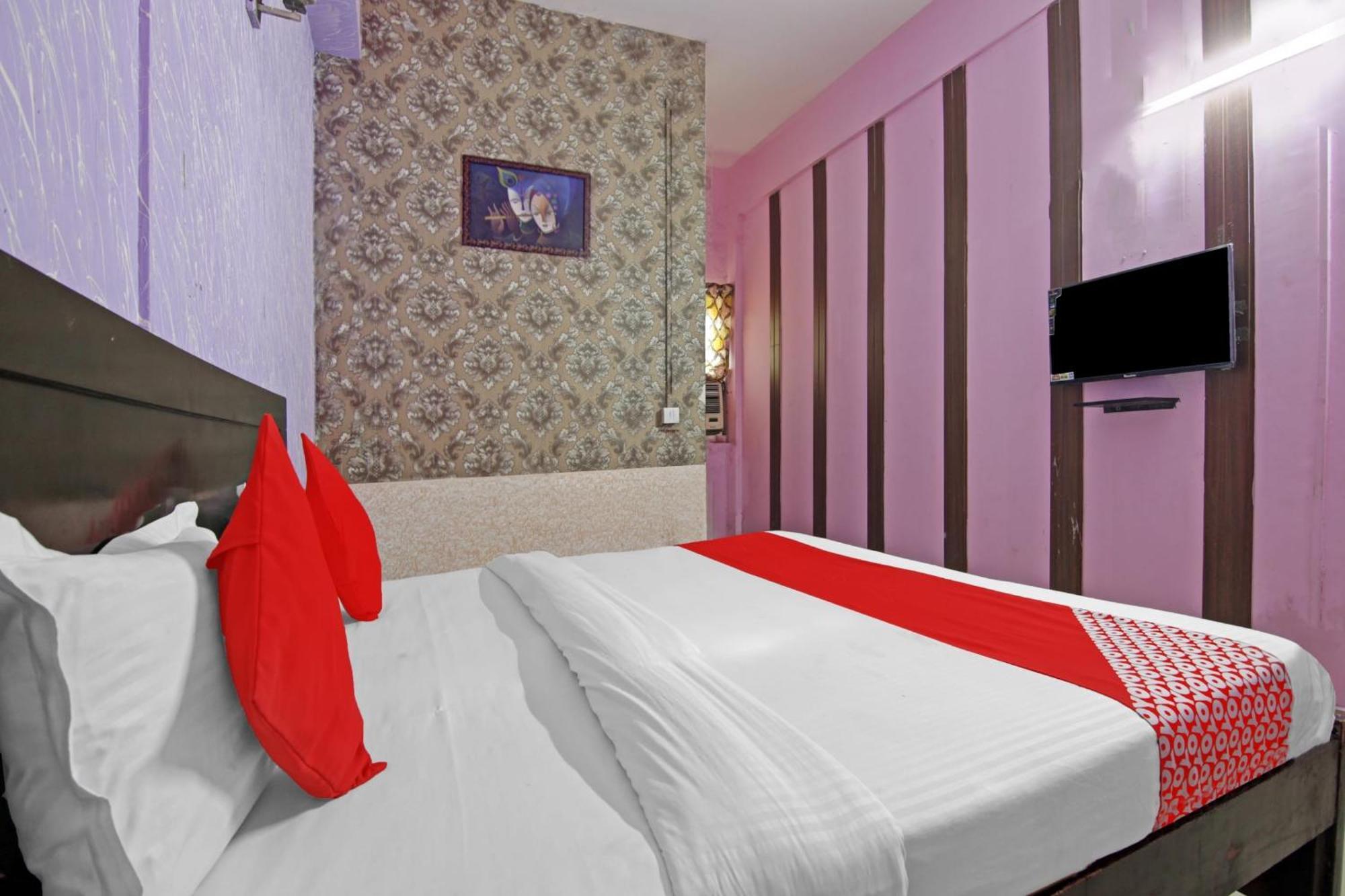 Hotel O Glorious Stayz Noida Exterior photo